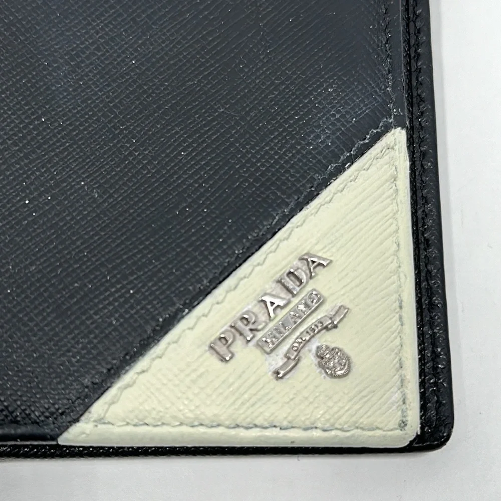 Authenticated PRADA Unisex Saffiano Leather Bi-Fold Bi-color Wallet- Black/White